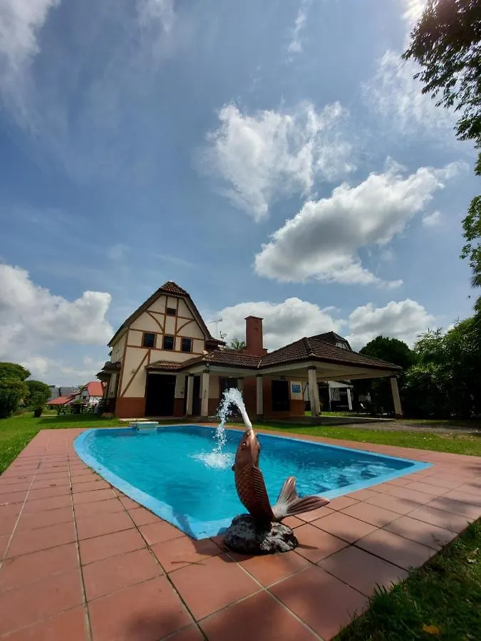 Holiday Villa Famosa Malacca
