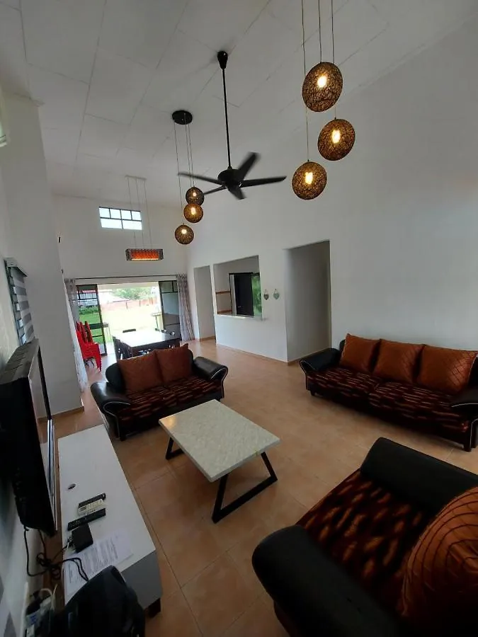 Tatil Evi Holiday Villa Famosa Malakka