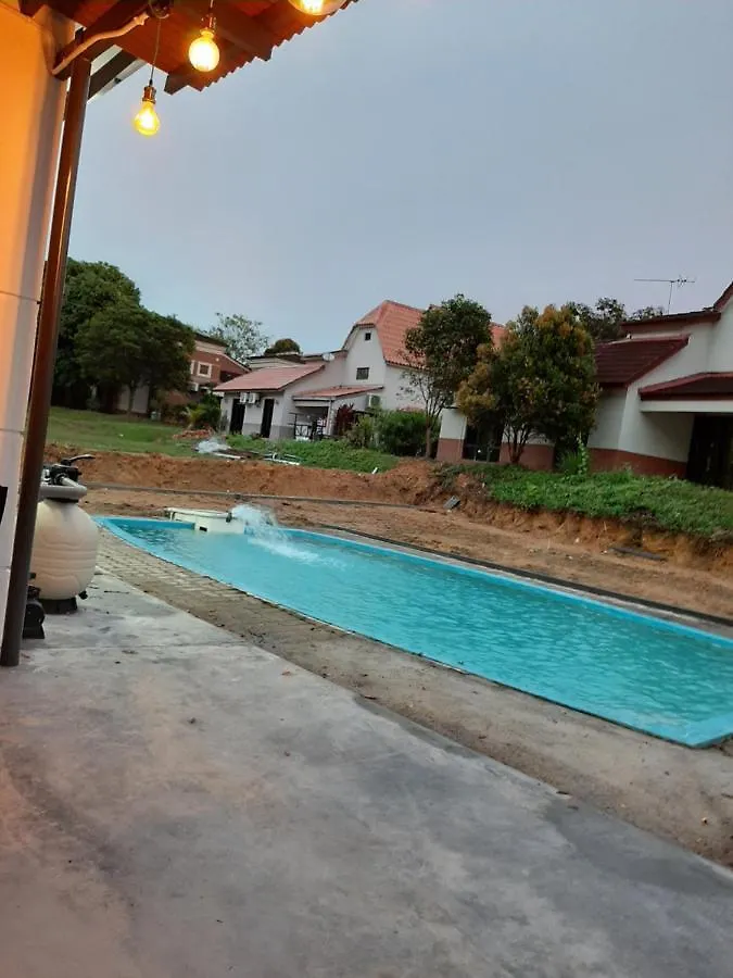 Holiday Villa Famosa Малакка 0*,  Малайзия